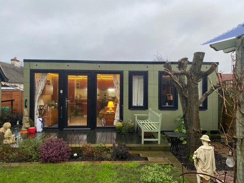 Garden room annex - room,